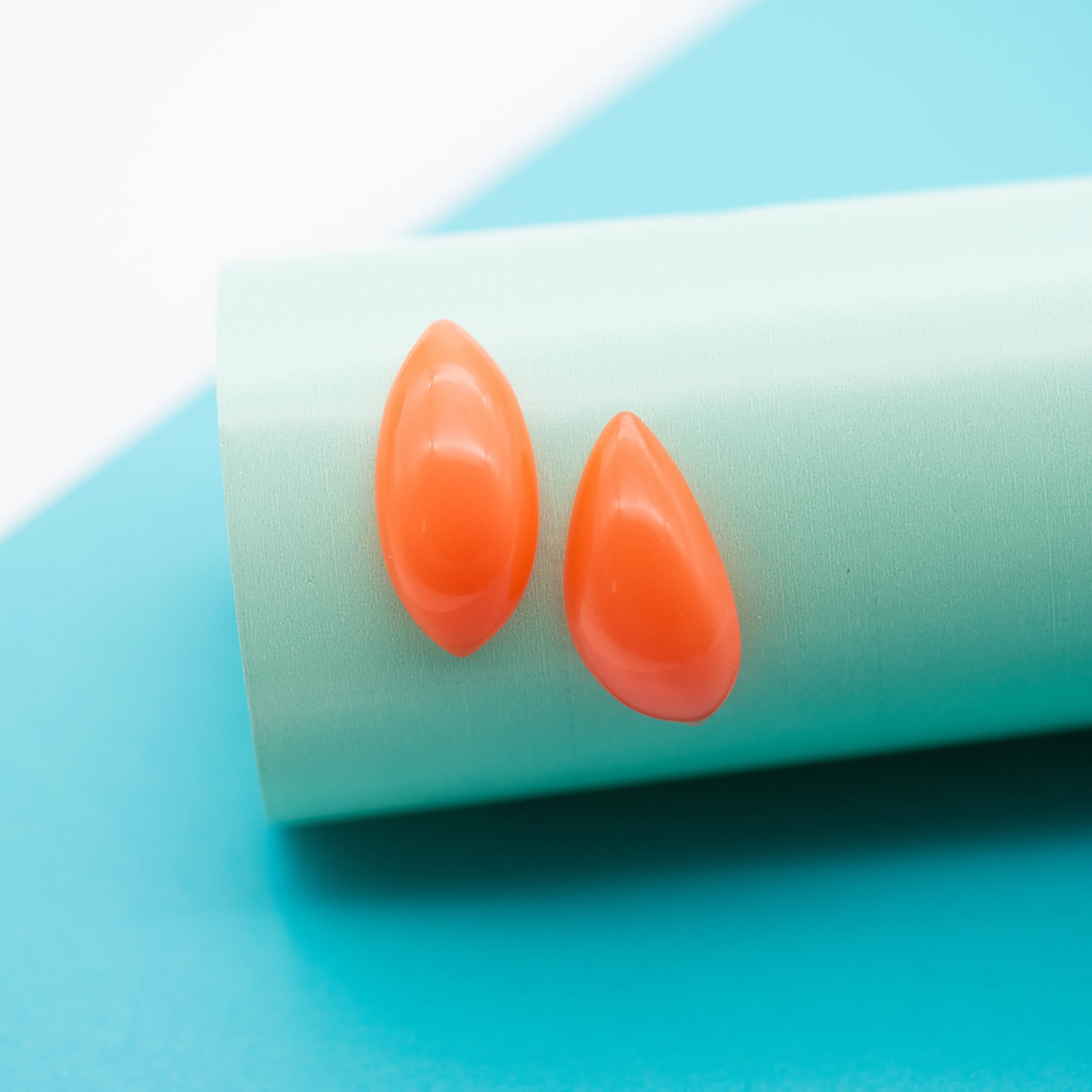 Bright Melon Moonglow C-Carved Stud Earrings