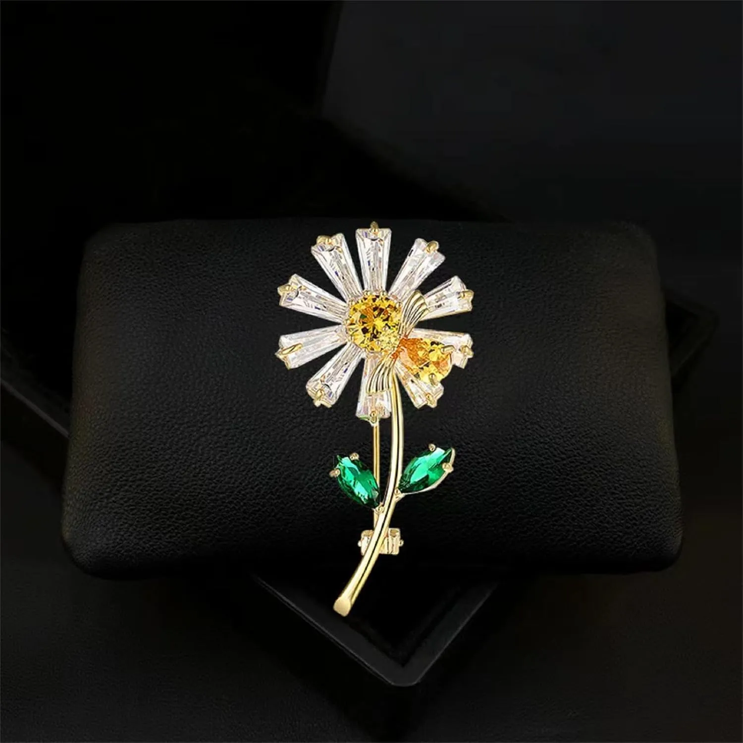 WCRAZYE Sunflower Flower Brooch Pin for Women Girls Elegant Enamel Crystal Rhinestone Yellow Flower Plant Brooch Pin, Charm Sun Flower Coat Brooch for Mom Christmas Valentine's Day Jewelry Gifts